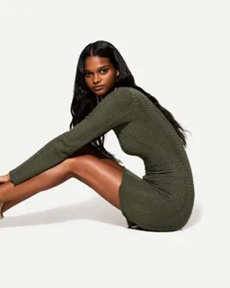 Minivestido calado cuello alto de Bershka en Vestidos para argentina