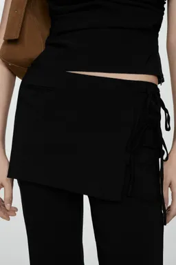 Pantalón vuelto con lazos de Mango en Pantalones para argentina