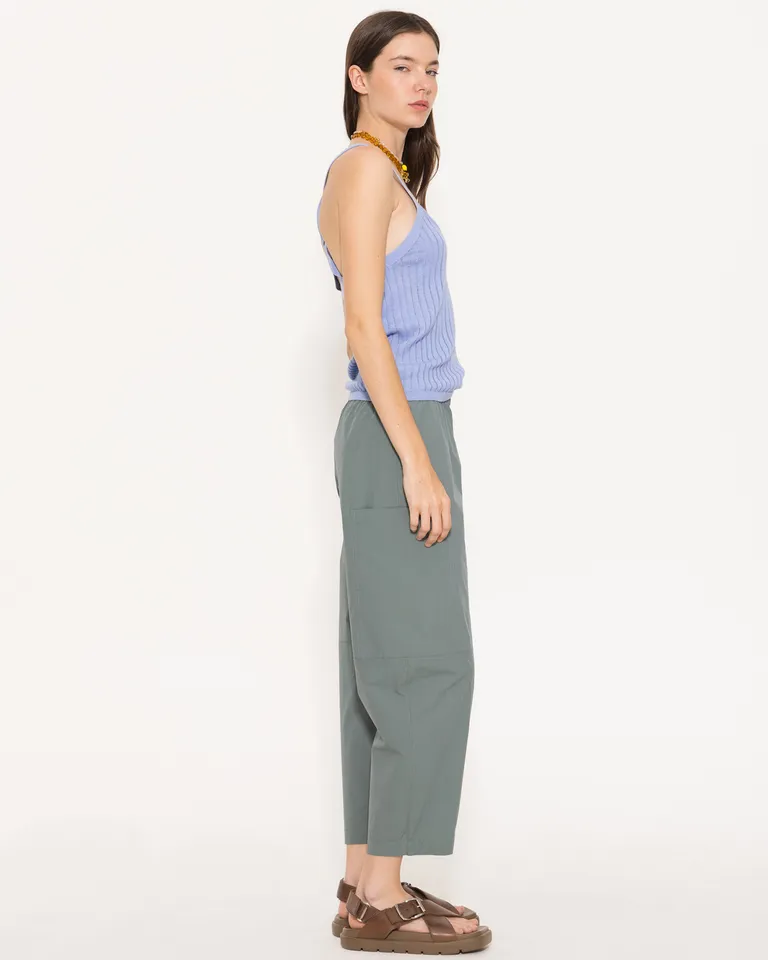 Top sin mangas de escote redondo y espalda cruzada de Jazmin Chebar en Tops para argentina