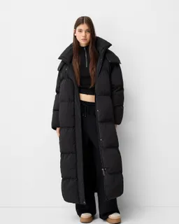 Abrigo puffy largo de Bershka en Tapados para argentina