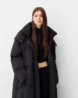 Abrigo puffy largo de Bershka en Tapados para argentina