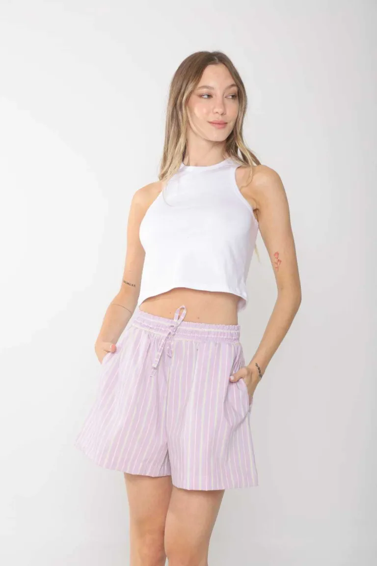 Corto femenino en tela rayada con cintura elástica y cordón ajustable de Belle en Shorts para argentina