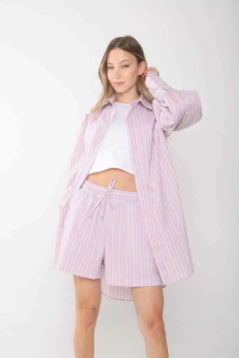 Corto femenino en tela rayada con cintura elástica y cordón ajustable de Belle en Shorts para argentina