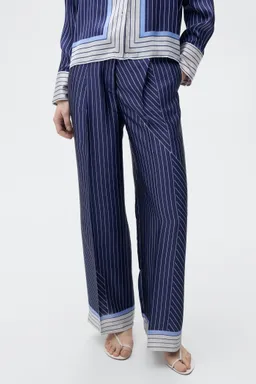 Pantalón recto rayas de Mango en Pantalones para argentina