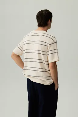 Remera texturizada punto rayas de Lefties en Remeras y Polos para argentina