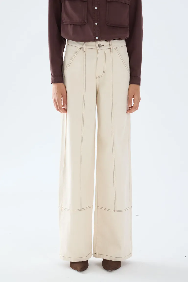 Pantalón de tiro medio con piernas anchas, calce relajado y detalle de recortes laterales de Portsaid en Pantalones para argentina