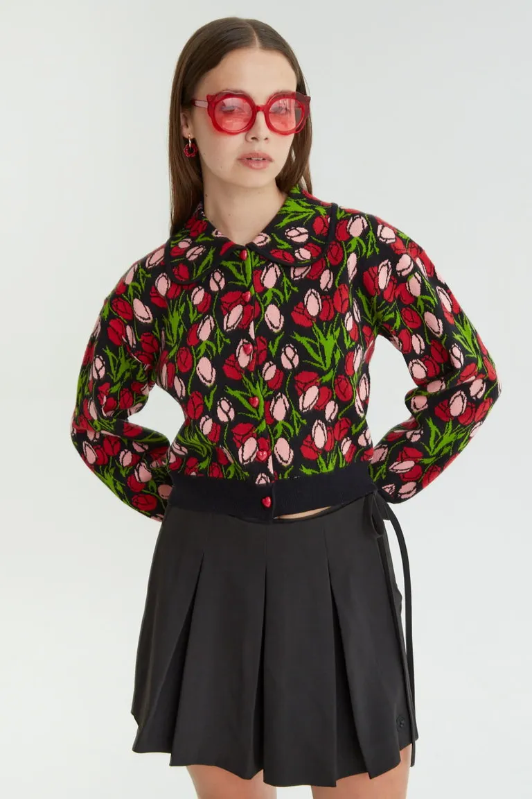 Falda sastrera acampanada con sobre falda tableada de tiro medio y largo a mitad de muslo de Las Pepas en Faldas para argentina