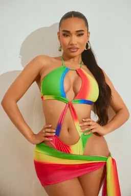 Traje baño mikaela recortes multicolor de Fashion Nova en Swimwear y Beachwear para argentina