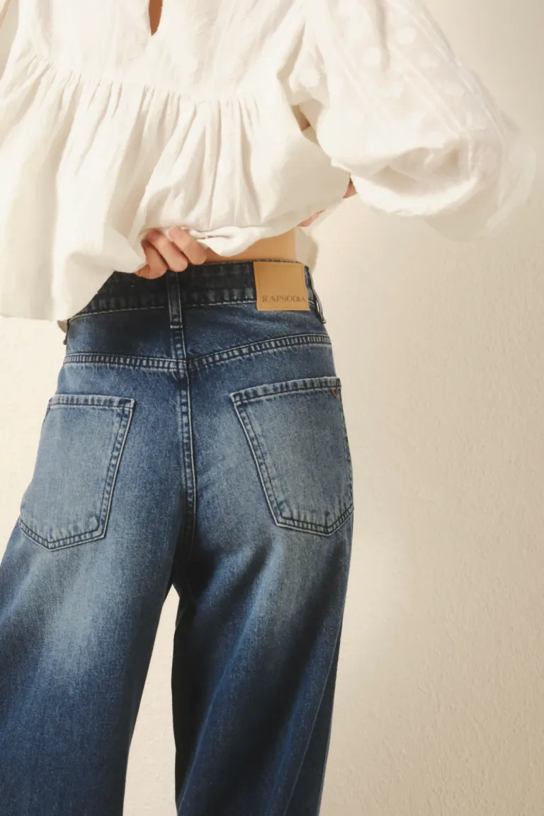 Pantalón de tiro alto con pierna ancha en denim azul desgastado de Rapsodia en Pantalones para argentina