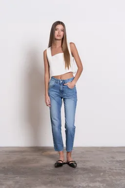 Jean denim mom calvin de Magda en Pantalones para argentina