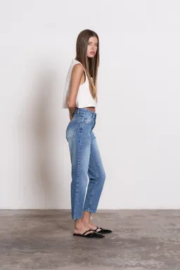 Jean denim mom calvin de Magda en Pantalones para argentina