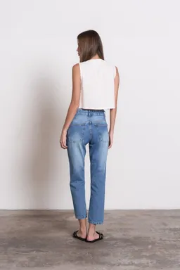 Jean denim mom calvin de Magda en Pantalones para argentina