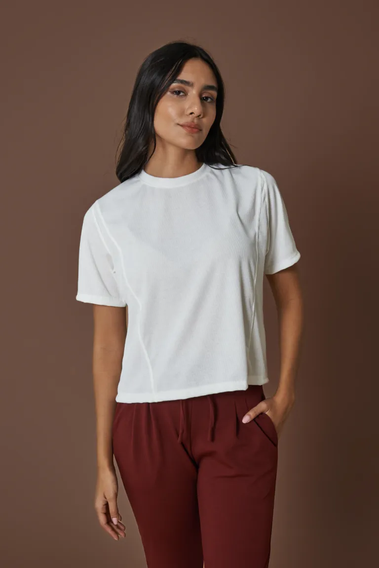 Remera básica de corte amplio y manga corta para mujer de Apricot en Remeras para argentina