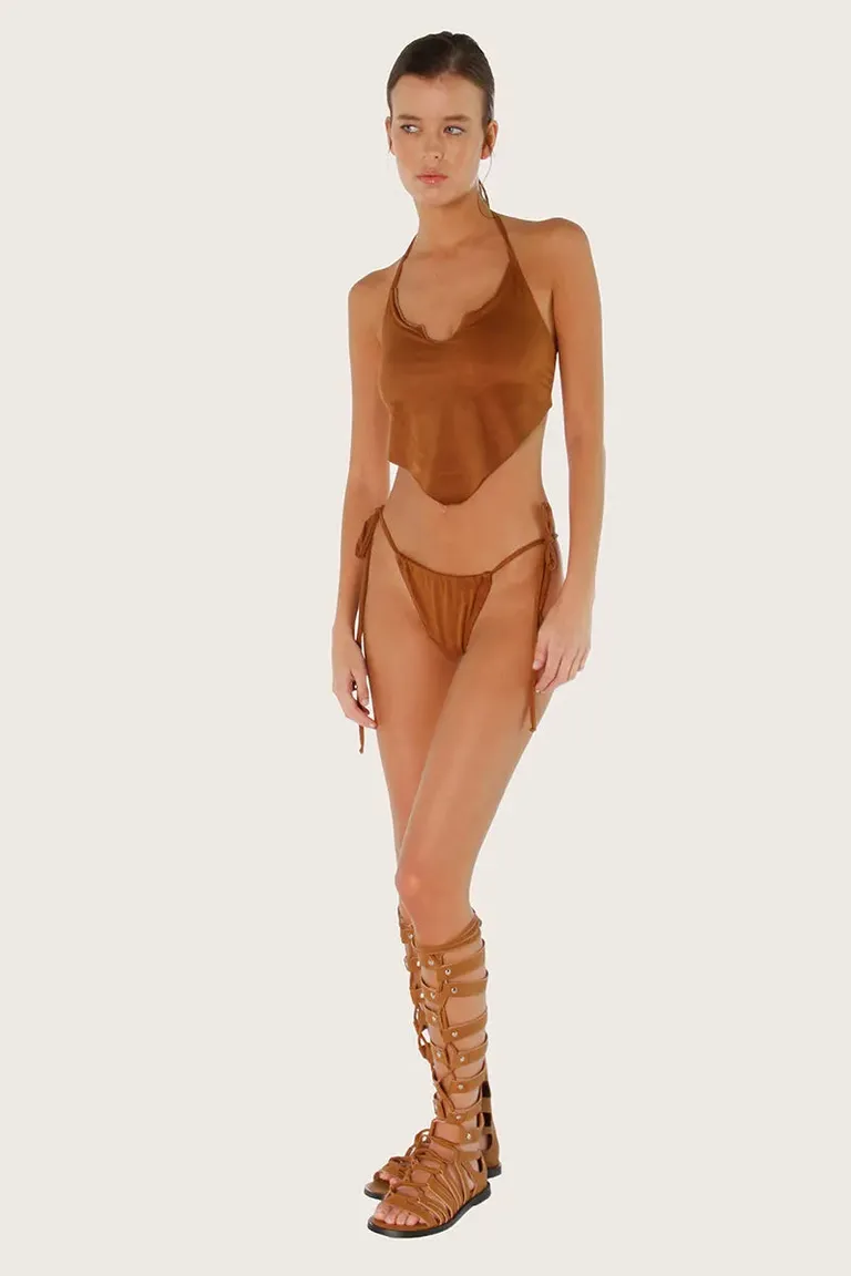 Bikini de tres piezas en tela suave y liviana en color chocolate de Sofia Sarkany en Swimwear y Beachwear para argentina