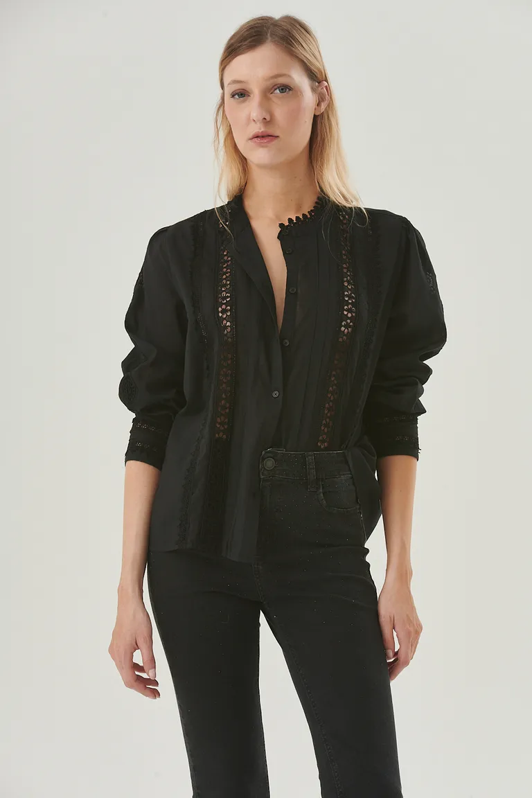 Blusa de Diseño Elegante con Detalles de Encaje y Bordado de Sweet en Blusas para argentina