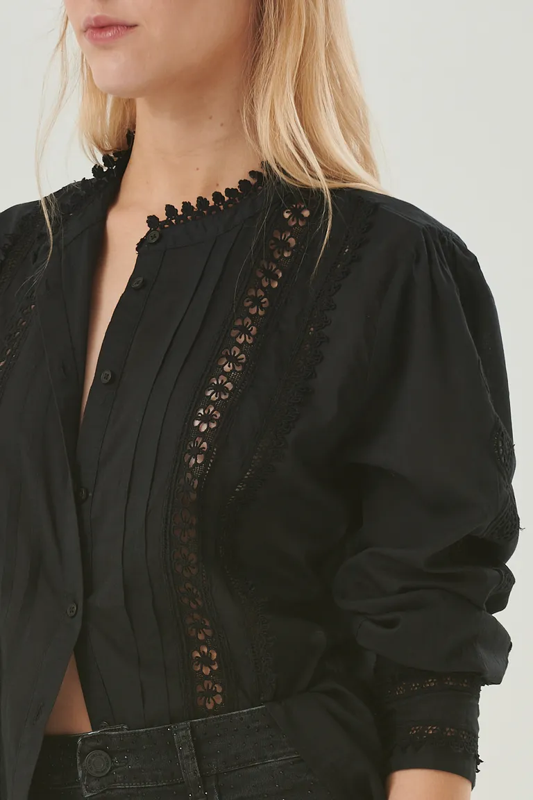 Blusa de Diseño Elegante con Detalles de Encaje y Bordado de Sweet en Blusas para argentina