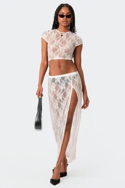 Crop top encaje aura de Edikted en Tops para argentina