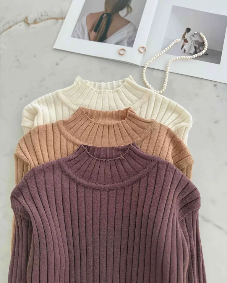 Elegante suéter acanalado en tonos tierra, una pieza versátil y atemporal para el armario de la mujer de Hesed en Buzos y Sweaters para argentina