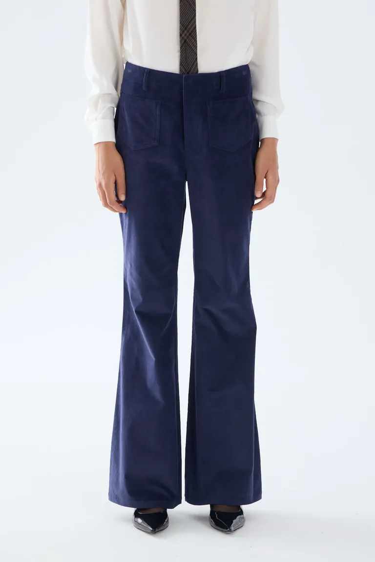 Pantalón de mujer corte bootcut con diseño clásico de Portsaid en Pantalones para argentina