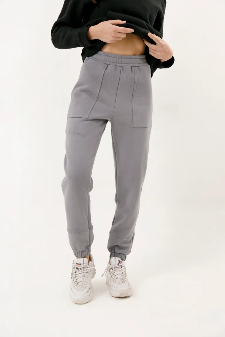 Pantalón informal y versátil en tono azul con cintura elástica de Apricot en Pantalones para argentina