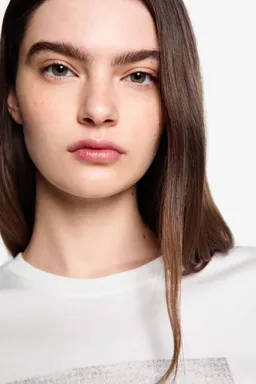 Remera crop estampada de Mango Teen en Remeras para argentina