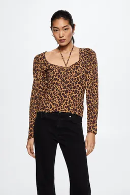 Blusa leopardo ligera de Mango en Blusas para argentina