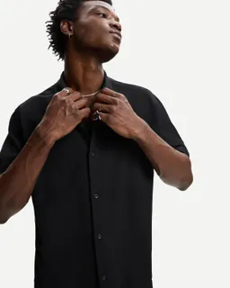 Camisa manga corta plisada de Bershka en Camisas para argentina