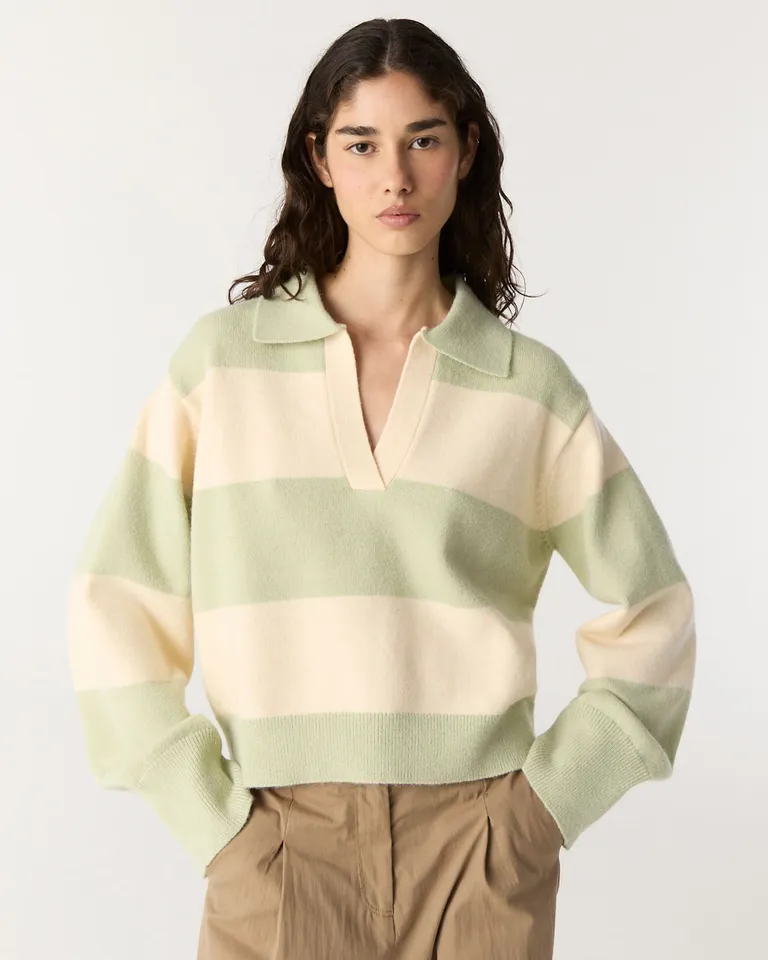 Sweater tejido de punto con diseño de rayas y cuello polo de Furzai en Buzos y Sweaters para argentina