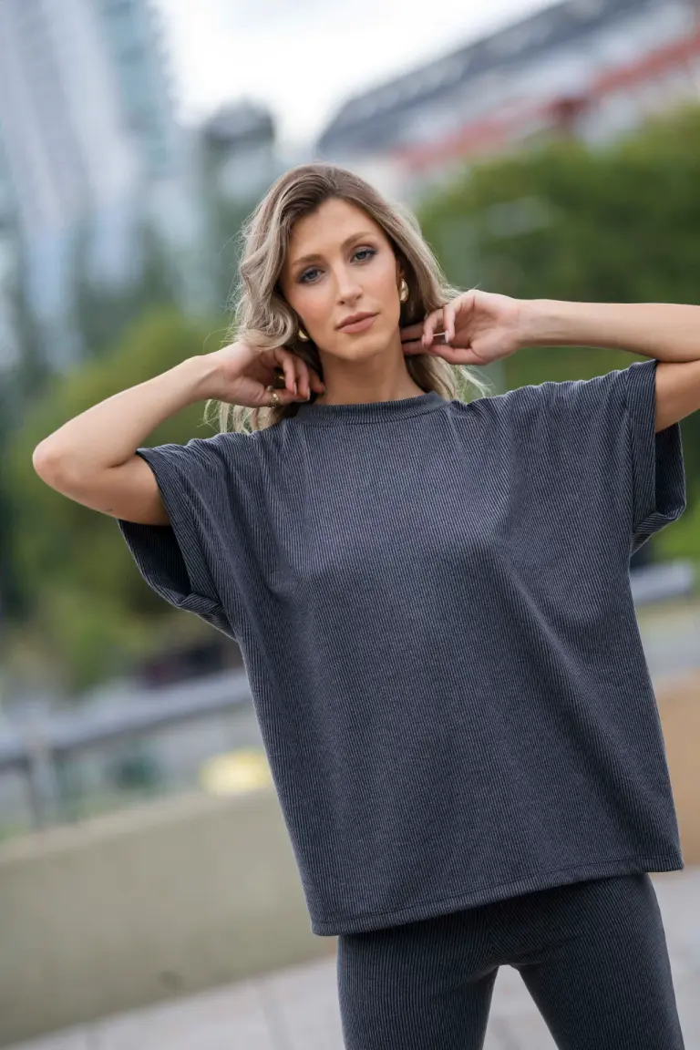 Remera cómoda amplia de Belle en Remeras para argentina