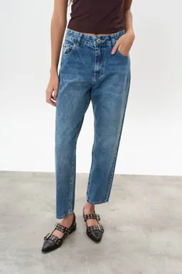 Jean denim mom beneth de Magda en Pantalones para argentina