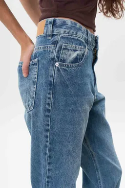 Jean denim mom beneth de Magda en Pantalones para argentina
