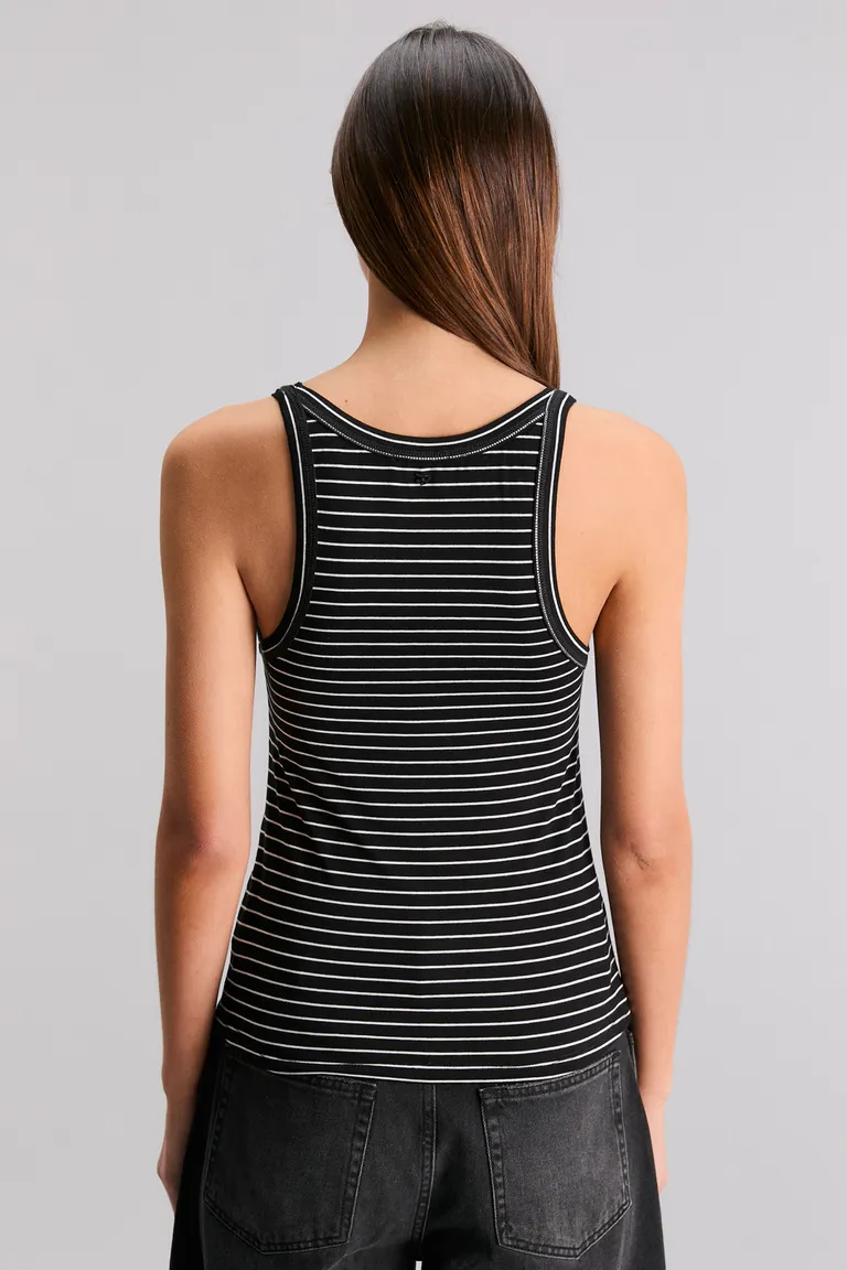 Musculosa sin mangas con diseño gráfico ti amo en corte slim de Kosiuko en Tops para argentina