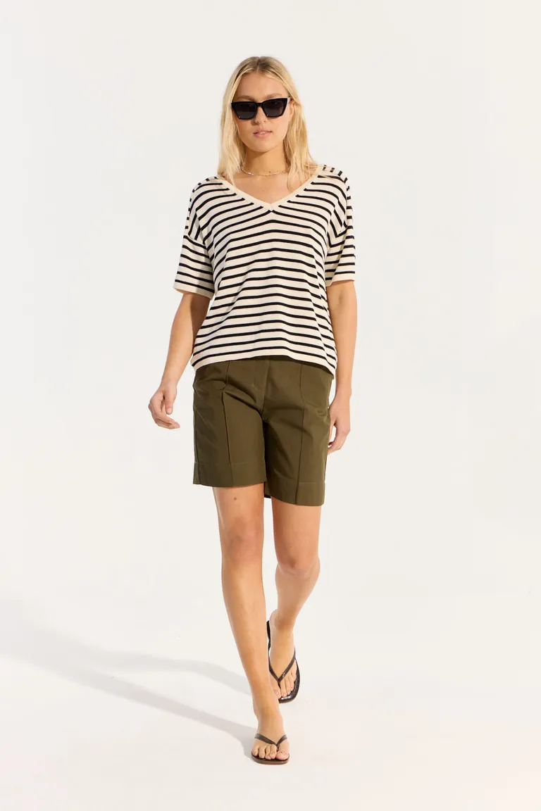 Suéter de Rayas Blanco y Negro de Manga Corta para Mujer de Portsaid en Buzos y Sweaters para argentina