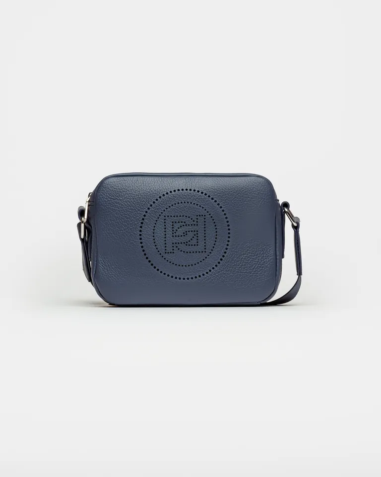 Bandolera de diseño urbano con efecto cuero graneado y cierre regulable de Prüne en Bolsos y Carteras para argentina