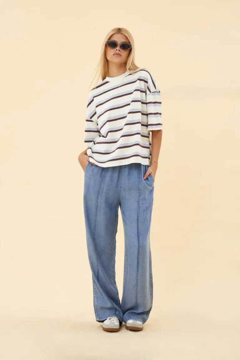 Pantalón ancho de tela azul con cintura elástica para mujer de Apricot en Pantalones para argentina