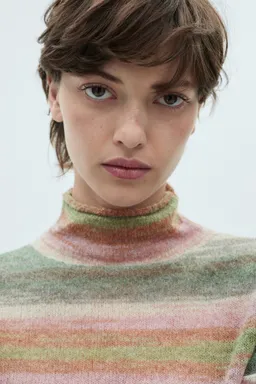 Jersey rayas cuello alto de Mango en Buzos y Sweaters para argentina