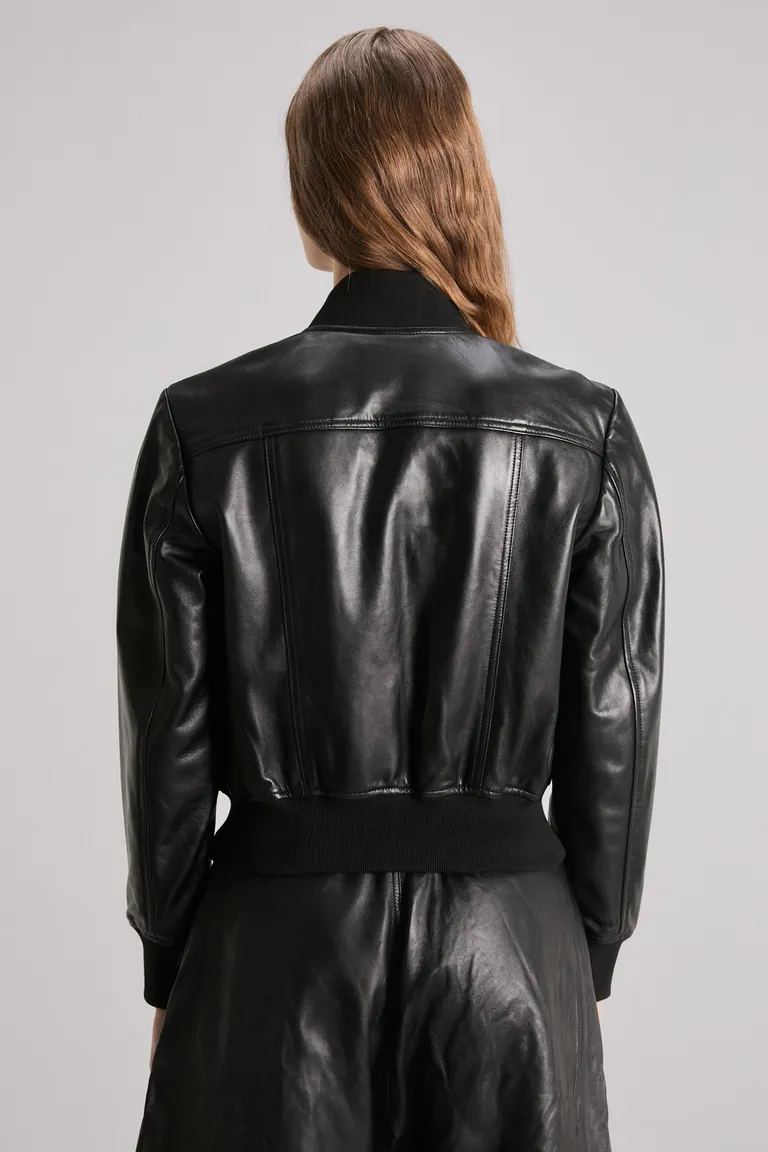 Chaqueta de cuero sintético rebelde con detalles tejidos a tono de Kosiuko en Chaquetas para argentina