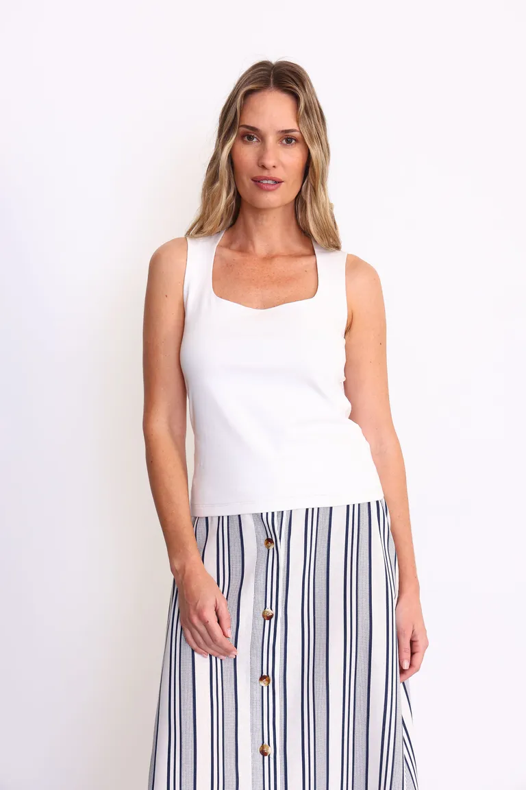 Remera de algodón con escote cuadrado y corte recto para mujer de Yagmour en Remeras para argentina