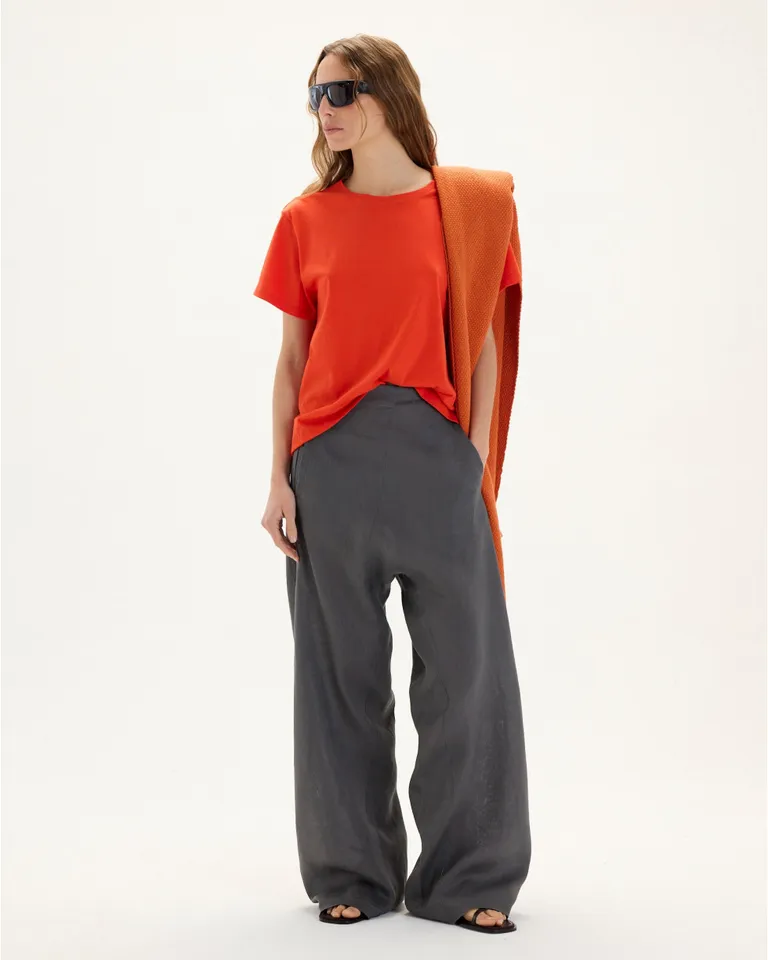 Remera Milan: Un básico atemporal y de calidad para tu guardarropa de Blue Sheep en Remeras para argentina