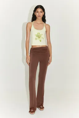 Pantalón vuelto drapeado de Mango en Pantalones para argentina