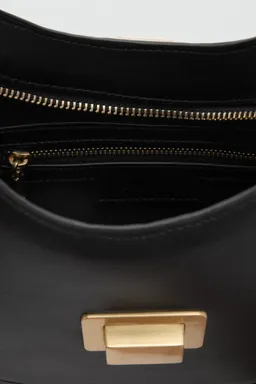 Bolso hombro cierre metálico de Mango en Bolsos y Carteras para argentina