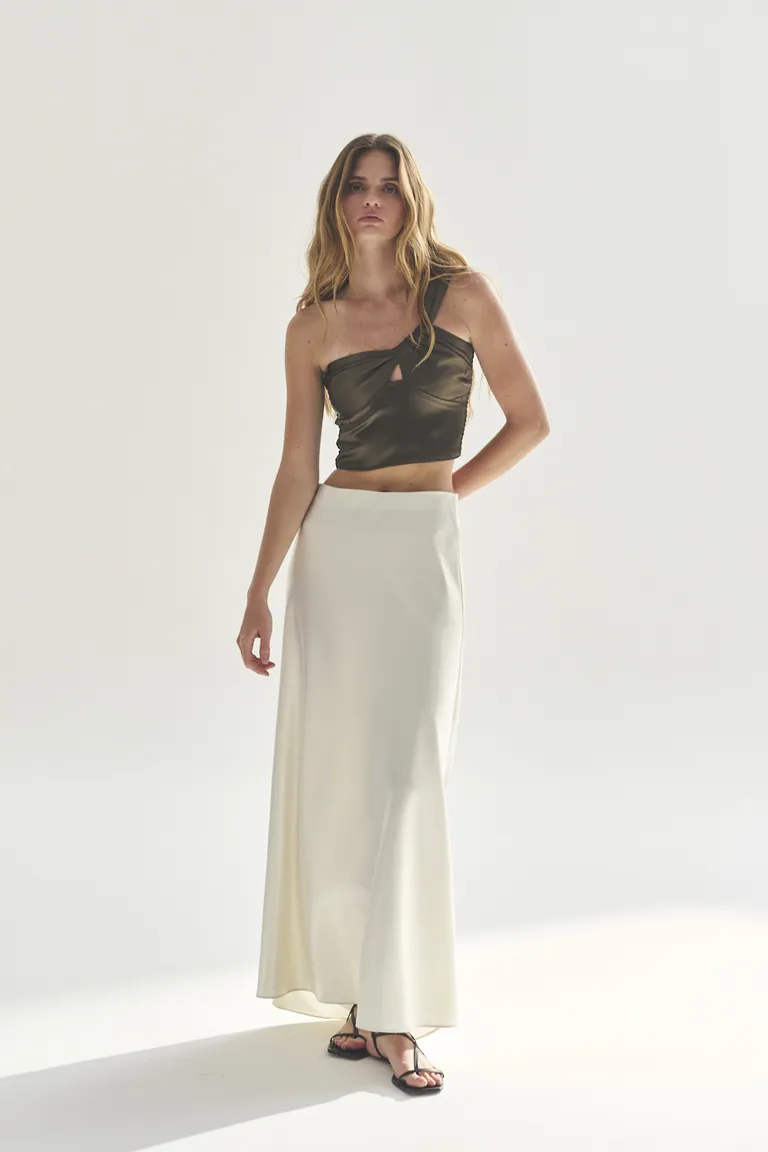 Top de un solo hombro con diseño elegante y versátil para mujer de Akiabara en Tops para argentina