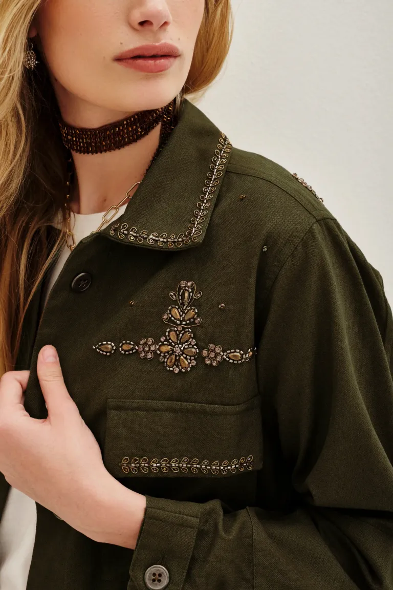 Campera manga larga con bordados y apliques de piedras en cuello y bolsillos de Rapsodia en Chaquetas para argentina