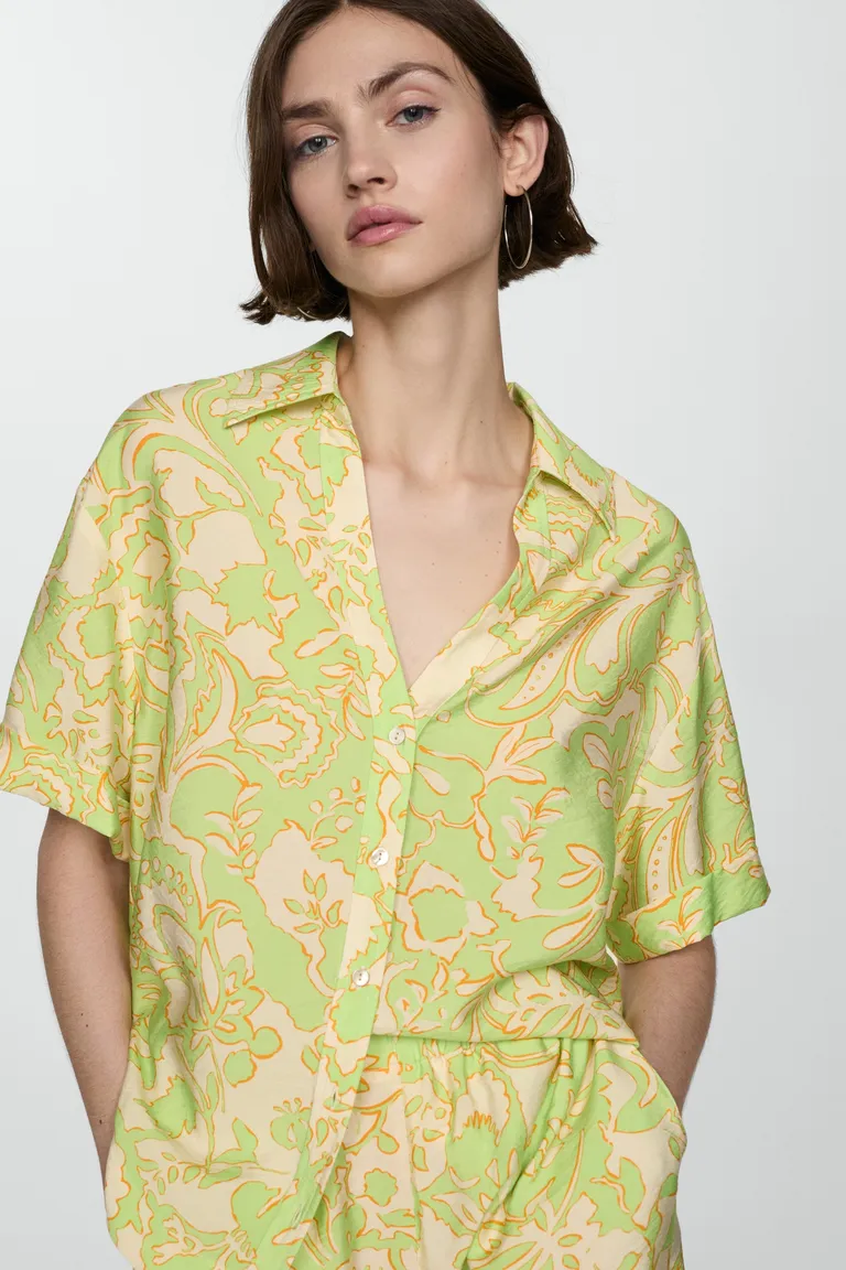 Camisa manga corta estampada de Mango en Camisas para argentina