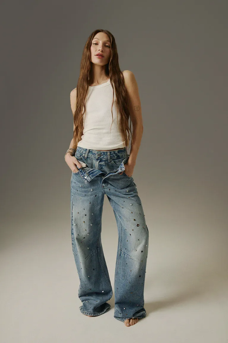 Jean de tiro bajo con aplicaciones de strass en denim artesanal de 47 Street en Pantalones para argentina