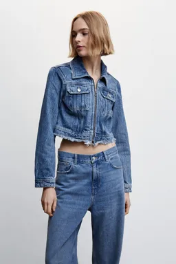 Cazadora deshilachada vaquera de Mango en Chaquetas para argentina