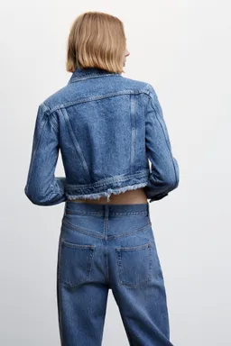 Cazadora deshilachada vaquera de Mango en Chaquetas para argentina