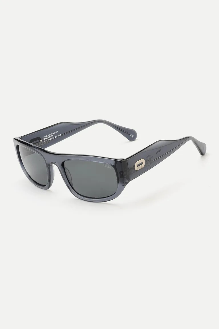 Gafas de sol de acetato premium con lentes polarizadas y ajuste personalizable de Ay Not Dead en Anteojos para argentina