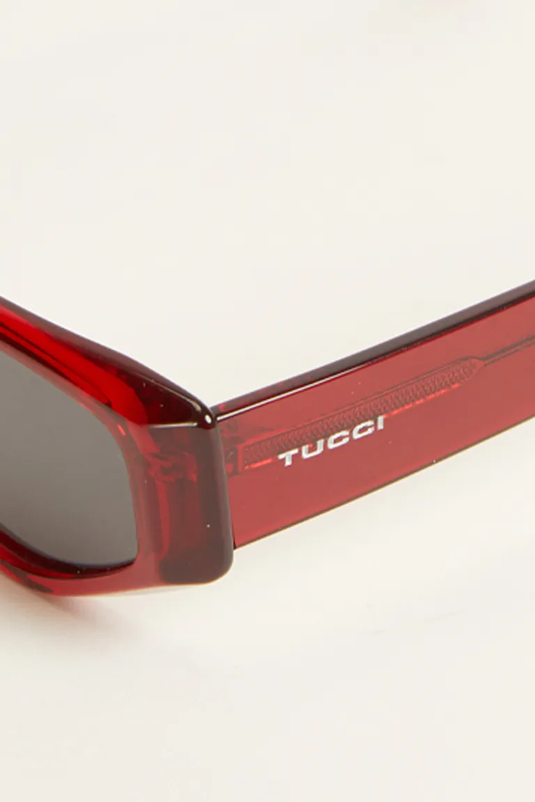 Lentes de sol polarizados con diseño exclusivo para realzar tu look de verano de Tucci en Anteojos para argentina