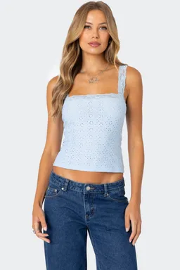 Musculosa ojalillos encaje virginia de Edikted en Tops para argentina